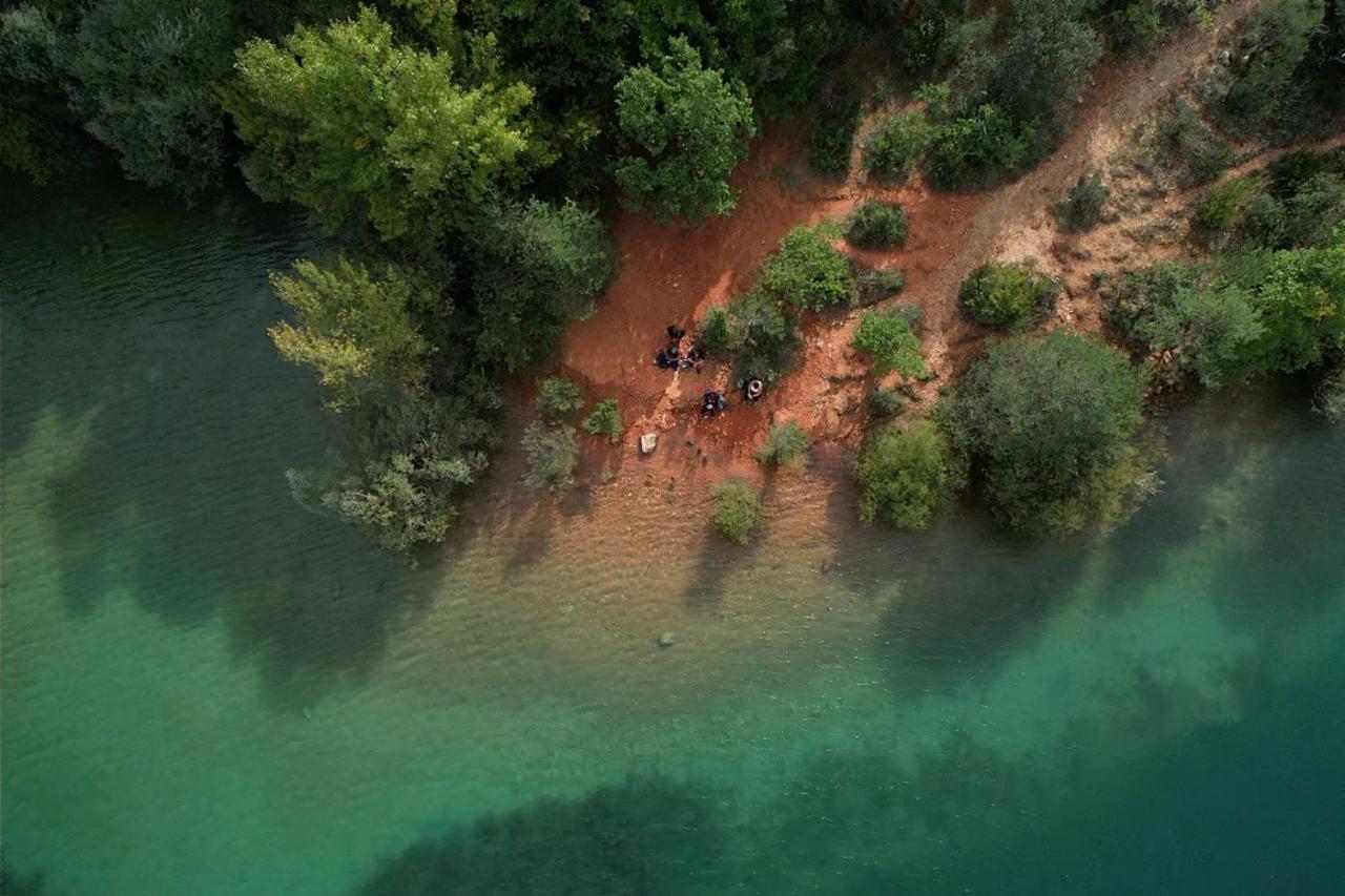 coin de paradis le repos des chênes Régusse Exterior foto